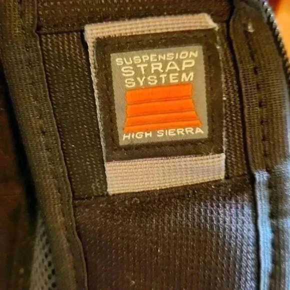 High Sierra laptop backpack - Picture 6 of 8